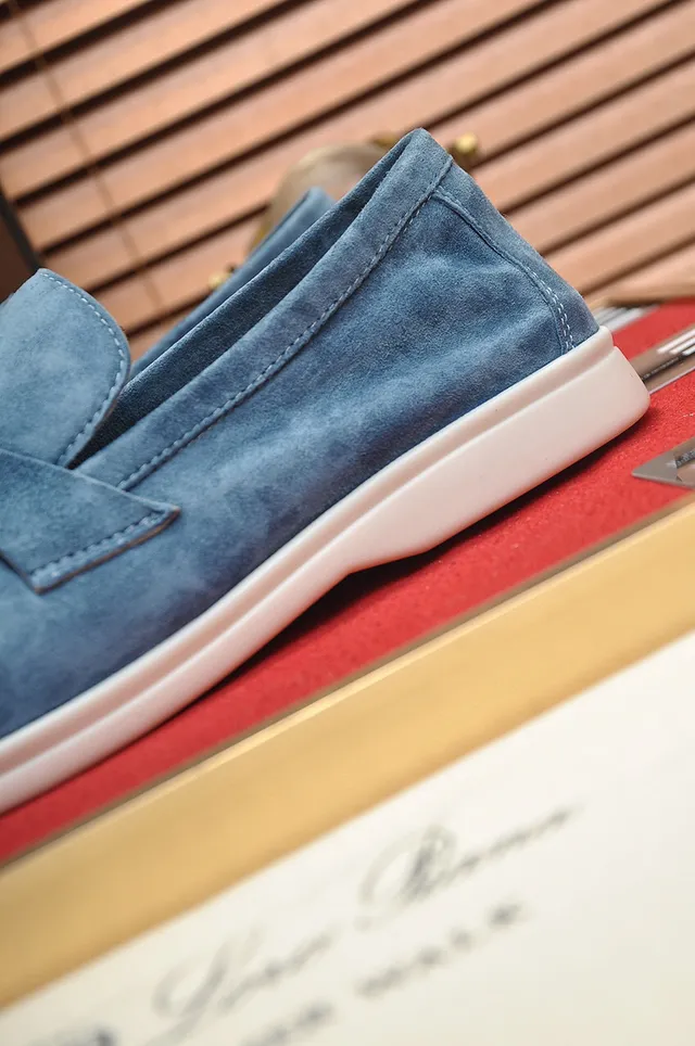 Loro Piana Mocassim de camurça azul branco com tira de franjas 2