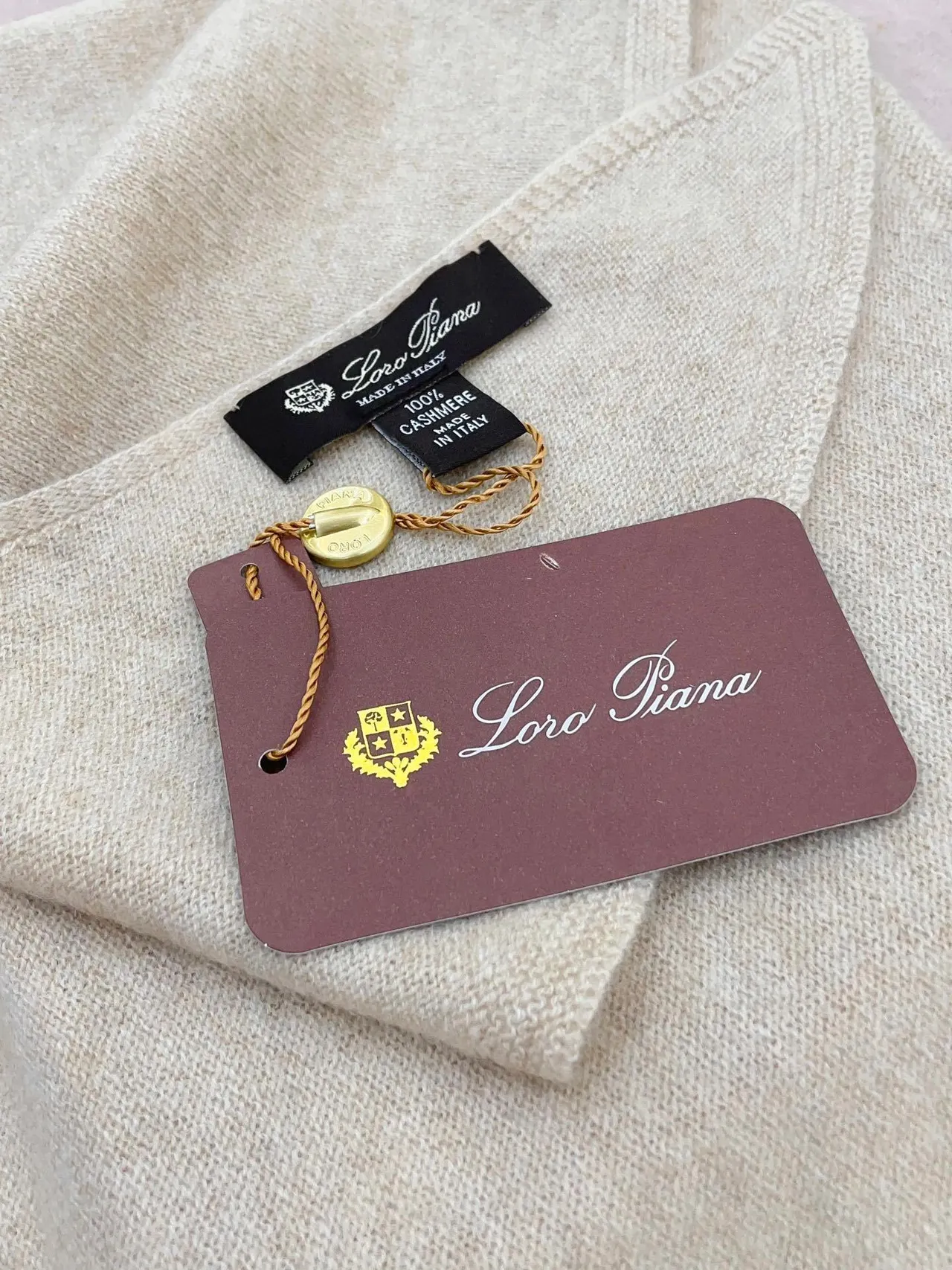 Loro Piana Patch de Tigre Brodé Beanie Off-White 6