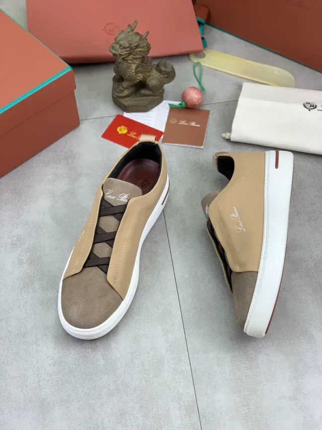 Loro Piana Tênis Slip-On de Camurça e Couro Bege Lifestyle 5