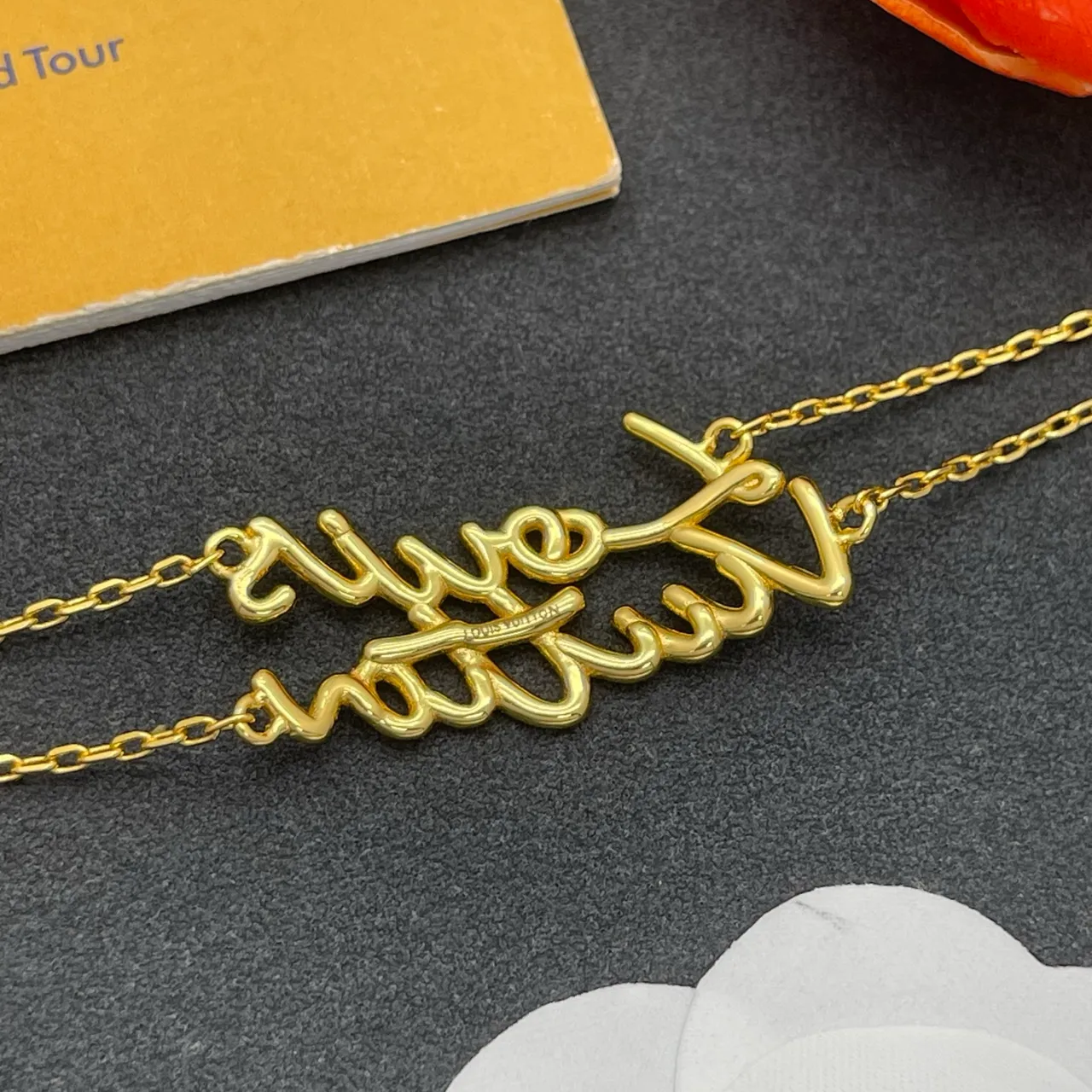 Louis Vuitton Amour Gold-Tone Chain Bracelet 3