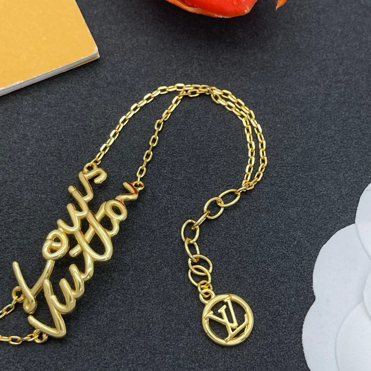 Louis Vuitton Amour Gold-Tone Chain Bracelet 4