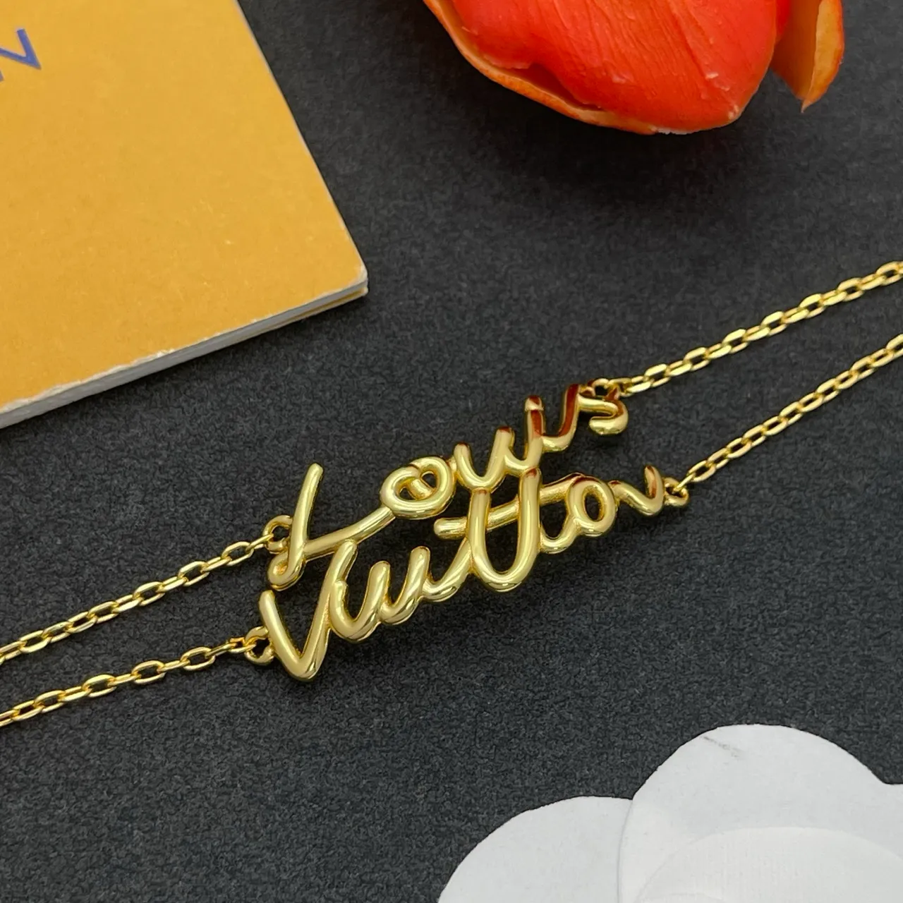 Louis Vuitton Amour Gold-Tone Chain Bracelet 6