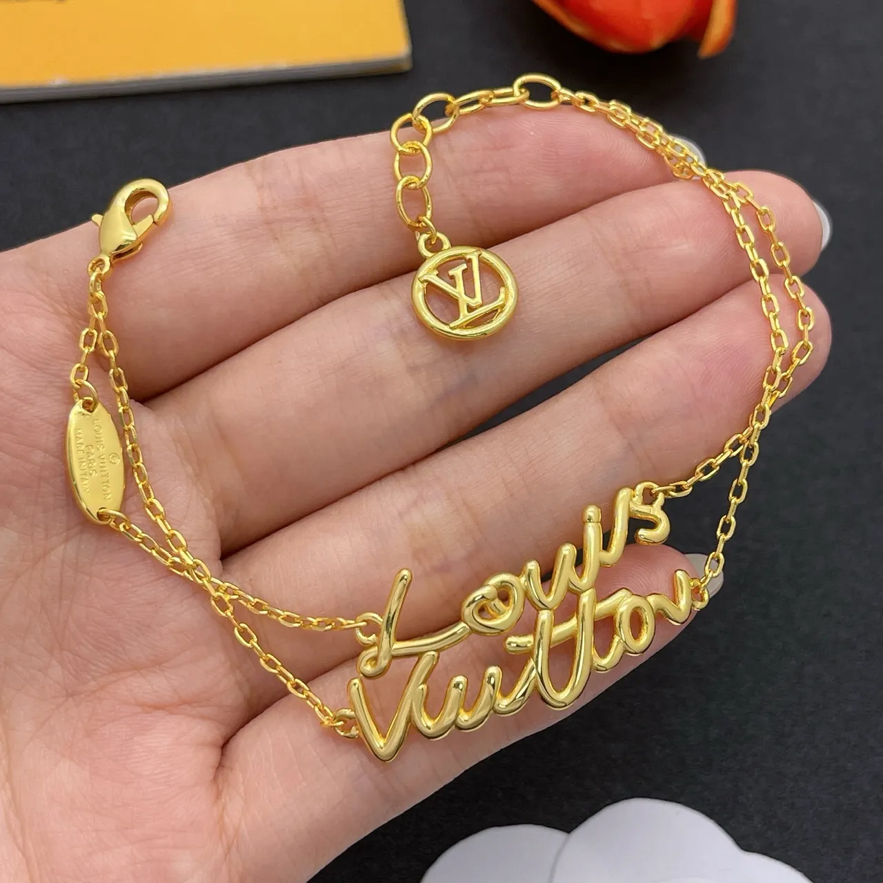 Louis Vuitton Amour Gold-Tone Chain Bracelet 8