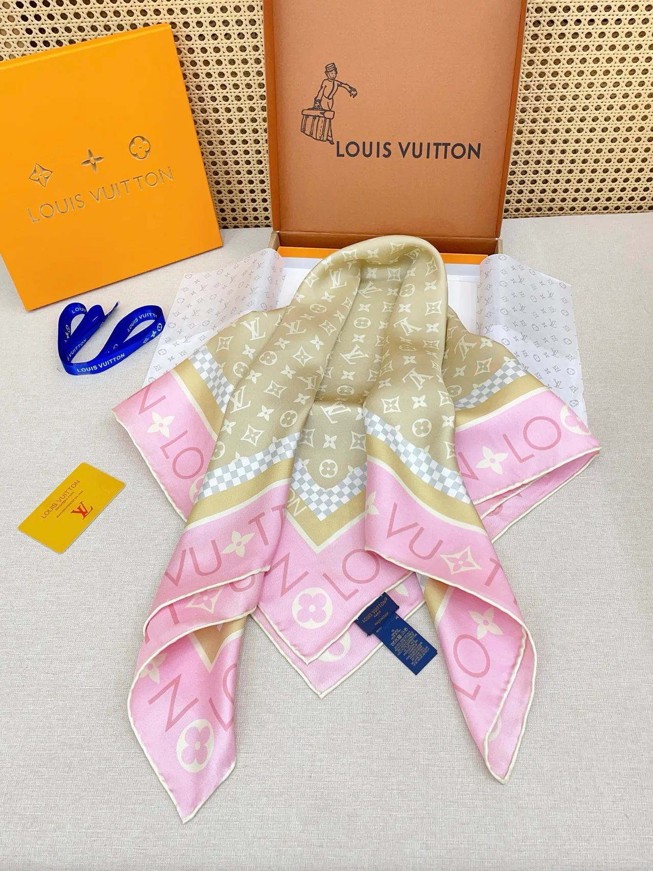 Louis Vuitton Bandana Monogram Floral Seda Écharpe 6