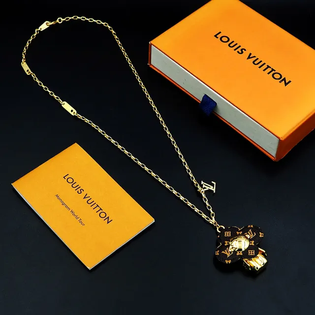 Louis Vuitton Bear Motif Clover Pendant Gold Chain Necklace 7