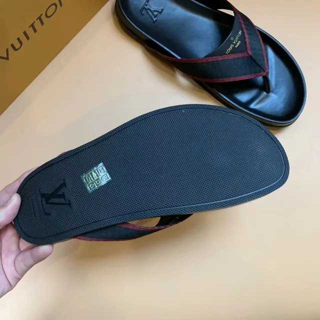Louis Vuitton Black and Burgundy Trimmed V-Strap Slippers 3