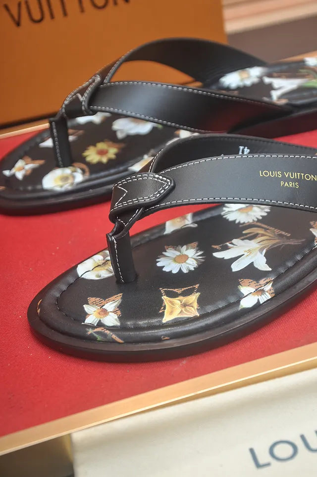 Louis Vuitton أسود بني جلدي سول ثونغ سيليويت نعال 9