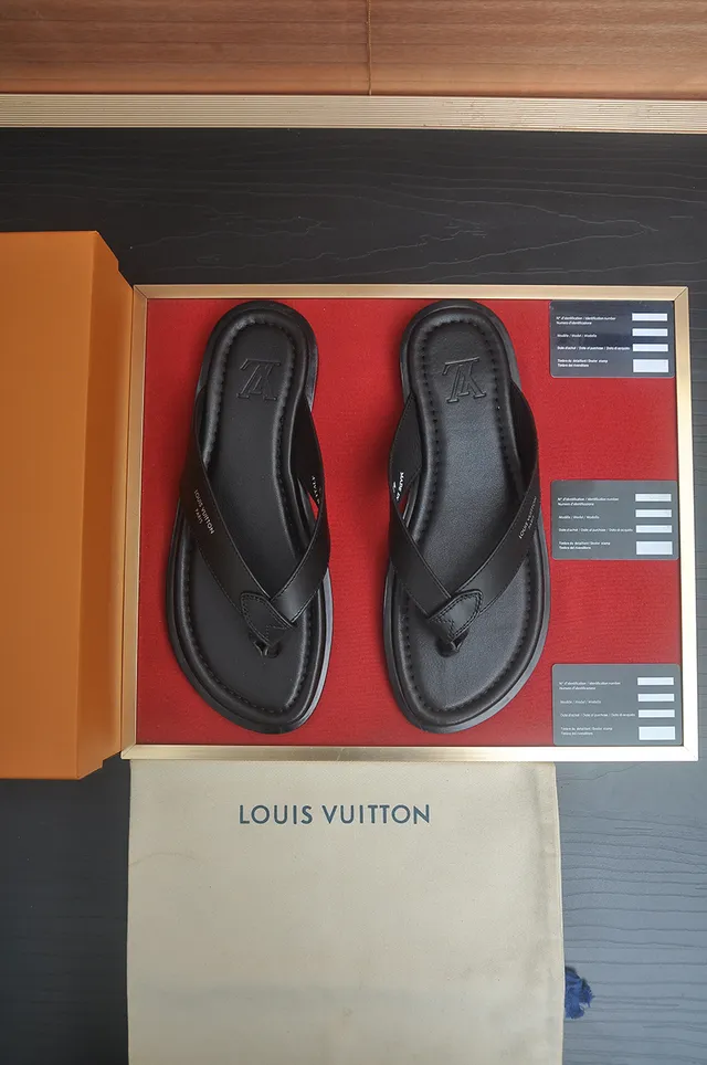 Louis Vuitton أسود بني جلدي سول ثونغ سيليويت نعال 14