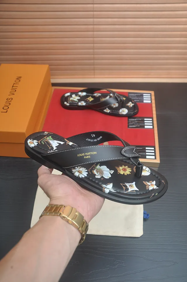Louis Vuitton أسود بني جلدي سول ثونغ سيليويت نعال 21
