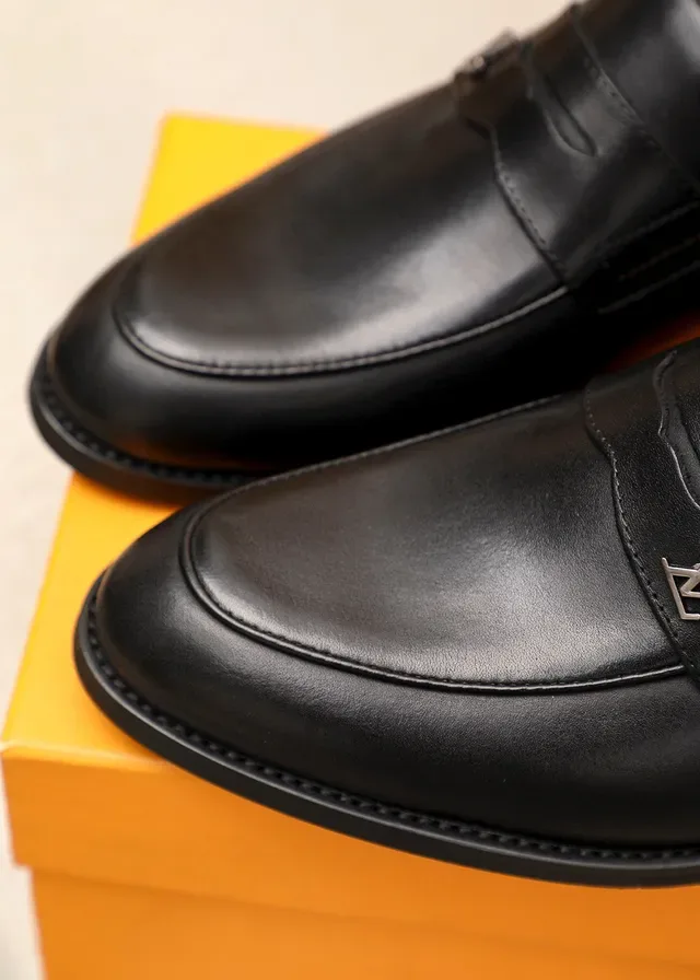 Louis Vuitton Black Gold Smooth Leather Penny Strap Loafer 6