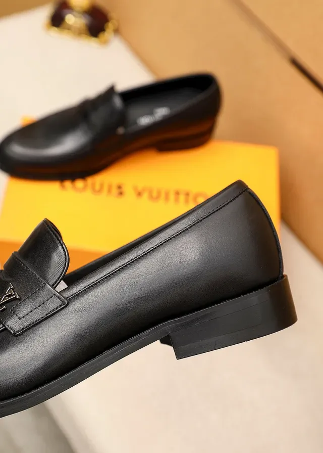 Louis Vuitton Black Gold Smooth Leather Penny Strap Loafer 7