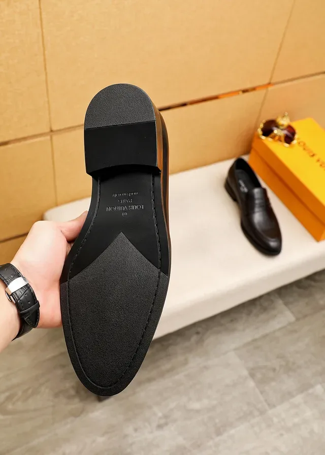 Louis Vuitton Black Gold Smooth Leather Penny Strap Loafer 9