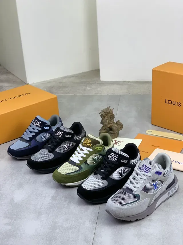 Louis Vuitton Sneakers Lifestyle Noir et Gris Matériaux Mixtes Panneaux Maille et Daim 2