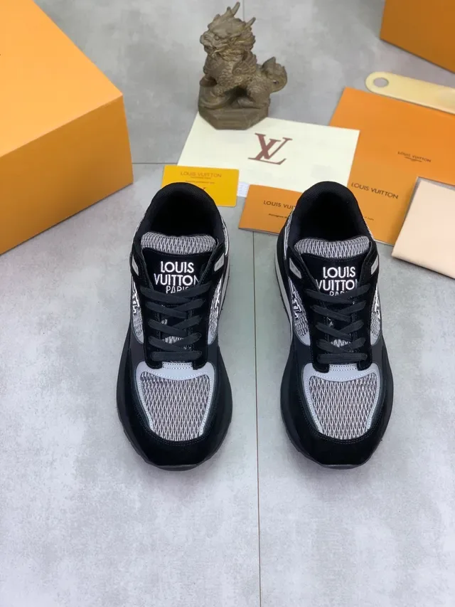Louis Vuitton Sneakers Lifestyle Noir et Gris Matériaux Mixtes Panneaux Maille et Daim 7