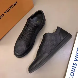 Louis Vuitton Zapatillas Lifestyle Negro Monograma Lona Recubrimientos de Cuero Suave