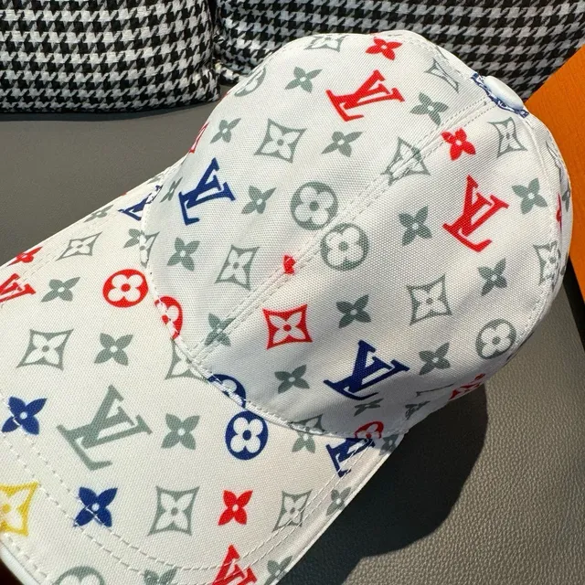 Casquette de baseball Louis Vuitton à six panneaux de construction imprimée de monogramme multicolor noir 6
