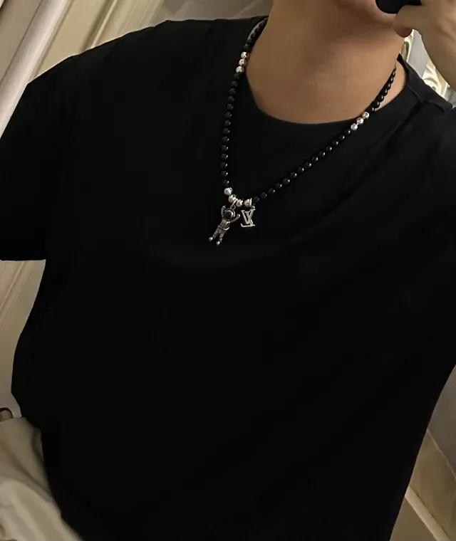 Louis Vuitton Black Silver Beaded Necklace 4