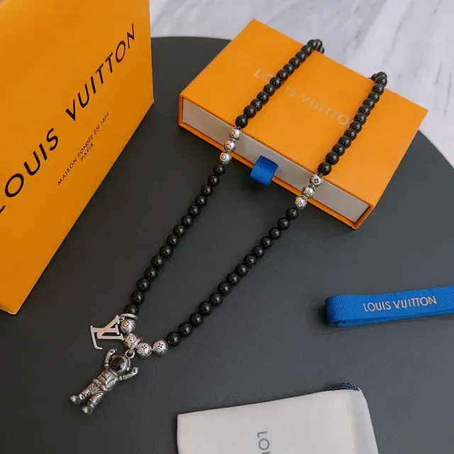Louis Vuitton Black Silver Beaded Necklace 9