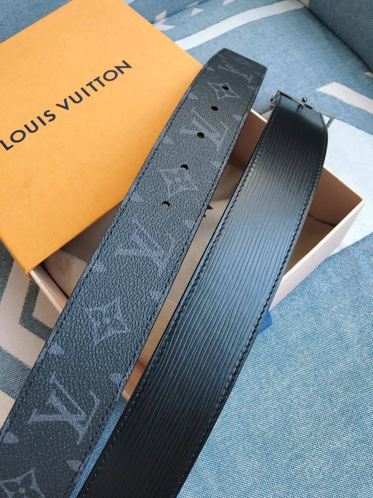 Louis Vuitton Black Silver Textured Monogram Oversized Interlocking LV Buckle Leather Belt 3