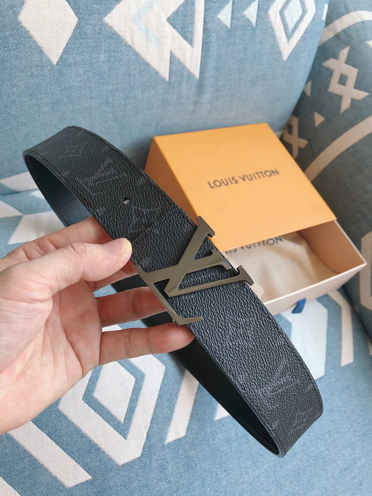 Louis Vuitton Black Silver Textured Monogram Oversized Interlocking LV Buckle Leather Belt 9