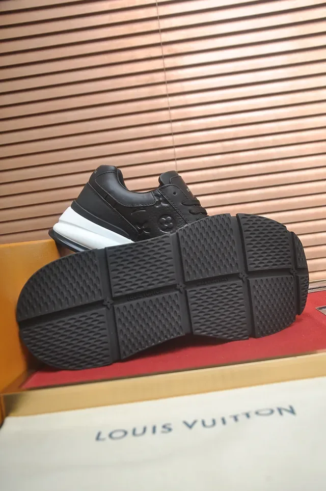 Louis Vuitton Black White Monogram-Embossed Leather Upper Sculpted Midsole Lifestyle Sneakers 3