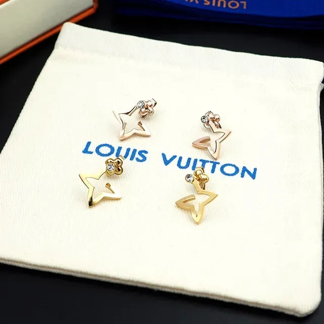 Louis Vuitton Blossom 18K Gold Diamond Necklace 5