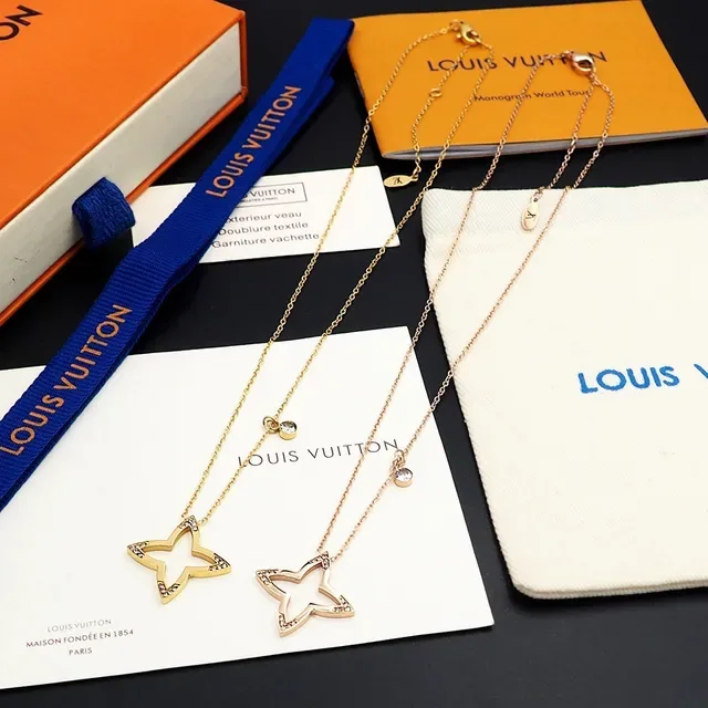 Louis Vuitton Blossom 18K Gold Diamond Necklace 7