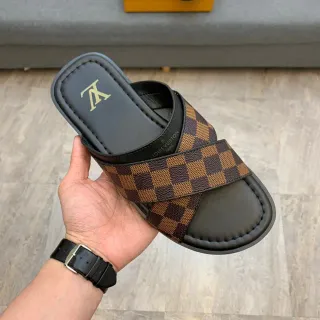 Louis Vuitton भूरा काला क्रॉस्ड-स्ट्रैप Damier Check कैनवास स्लिपर्स