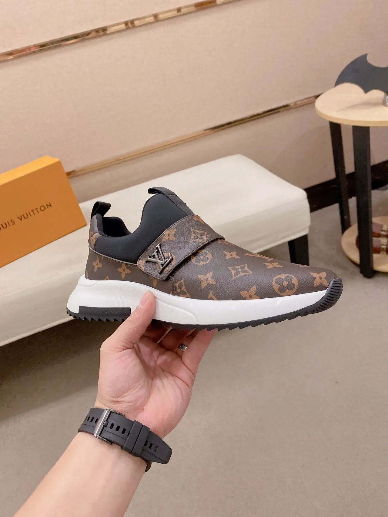 Louis Vuitton Sneakers Slip-On Lifestyle Monogram Canvas Marron Noir 5
