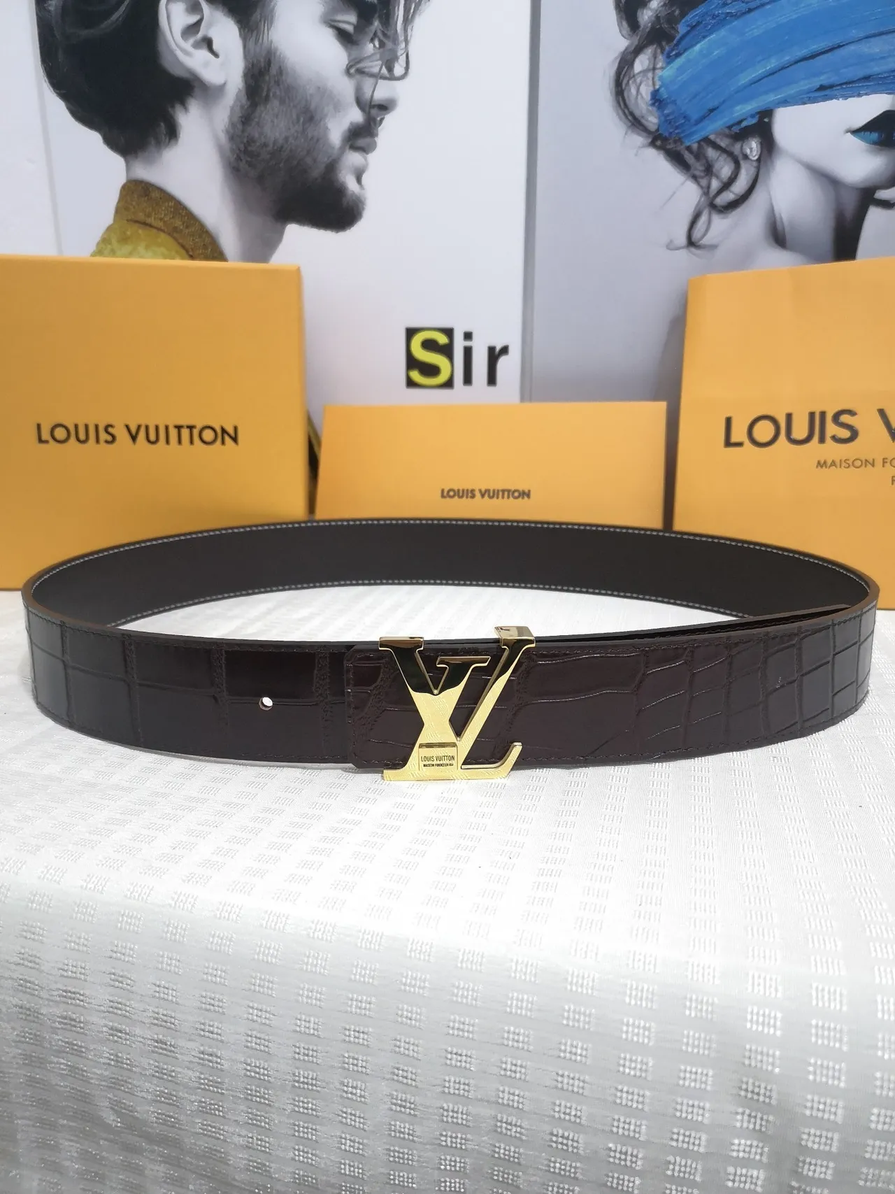 Louis Vuitton Brown Gold Crocodile-Embossed Monogram Buckle Leather Belt 5