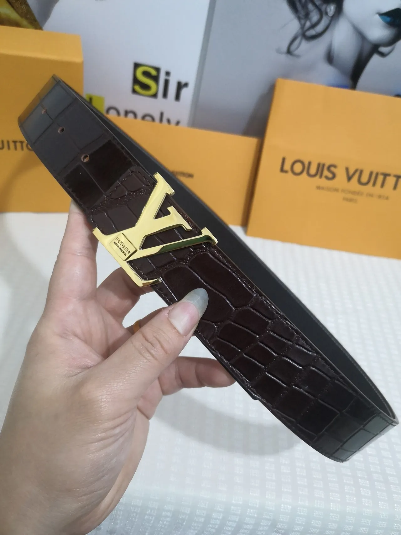 Louis Vuitton Brown Gold Crocodile-Embossed Monogram Buckle Leather Belt 7
