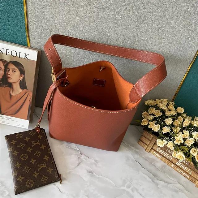 Louis Vuitton Brown Gold Structured Silhouette Smooth Grained Leather Bucket Bag 11
