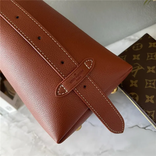 Louis Vuitton Brown Gold Structured Silhouette Smooth Grained Leather Bucket Bag 14