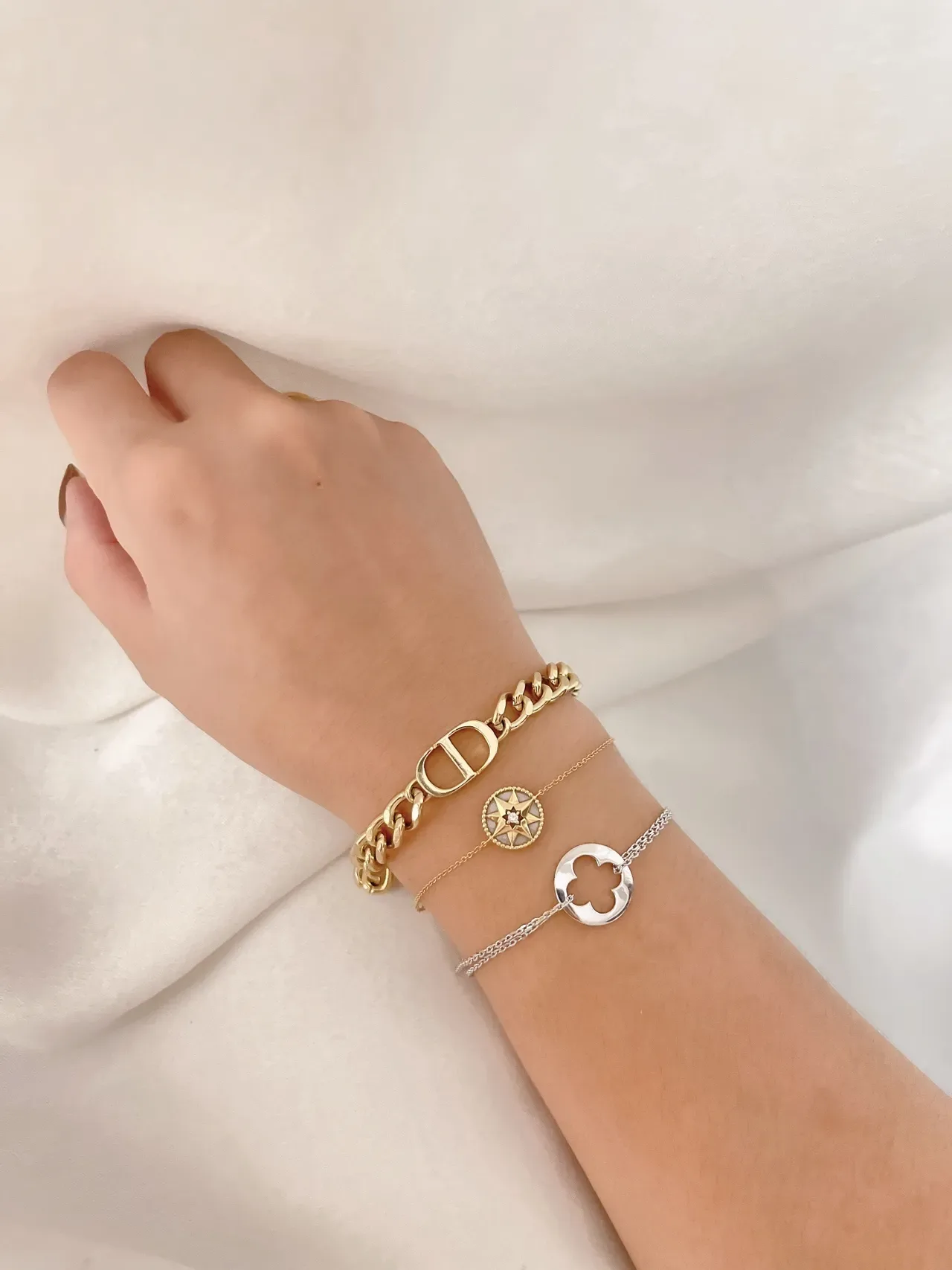 Louis Vuitton Clover Cutout Silver Chain Bracelet 2