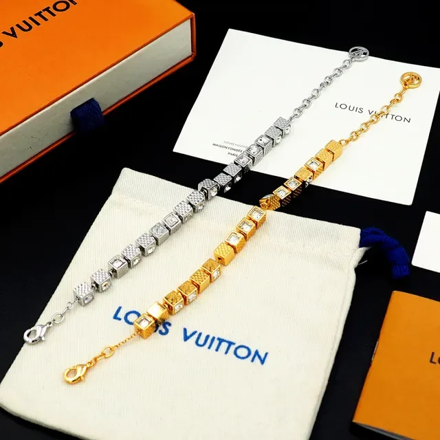 Louis Vuitton Cube-Link Crystal Bracelet 13