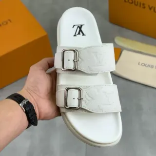 Louis Vuitton डबल बकल स्लाइड व्हाइट Monogram स्लिपर्स