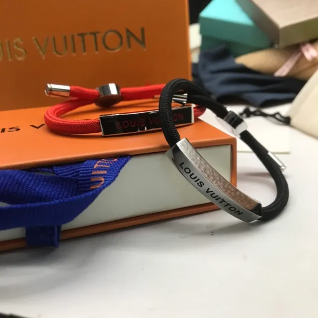 Louis Vuitton Plaque Gravée Cordon Noir Rouge Bracelet Métal Tressé 9