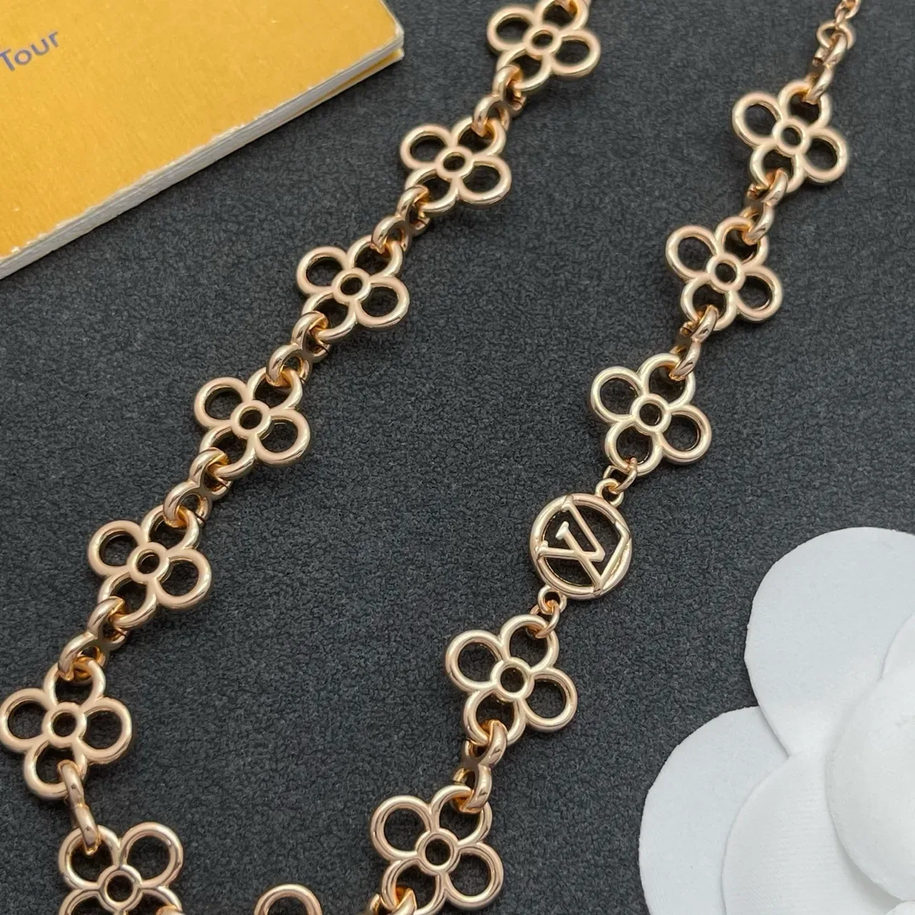 Louis Vuitton Flower Chain Gold-Tone Floral Link Necklace 7