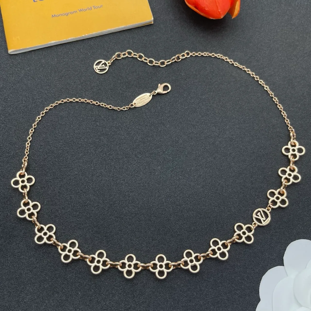 Louis Vuitton Flower Chain Gold-Tone Floral Link Necklace 9