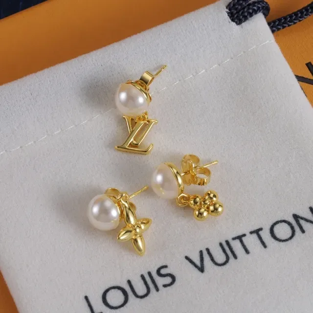 Louis Vuitton Flower Pearl Drop Earrings 2