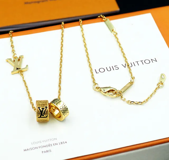 Louis Vuitton Gold Chain Asymmetrical Pendant Layout Necklace 5