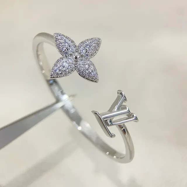Louis Vuitton Gold Silver Pavé-Set Floral Monogram Logo Ring 5