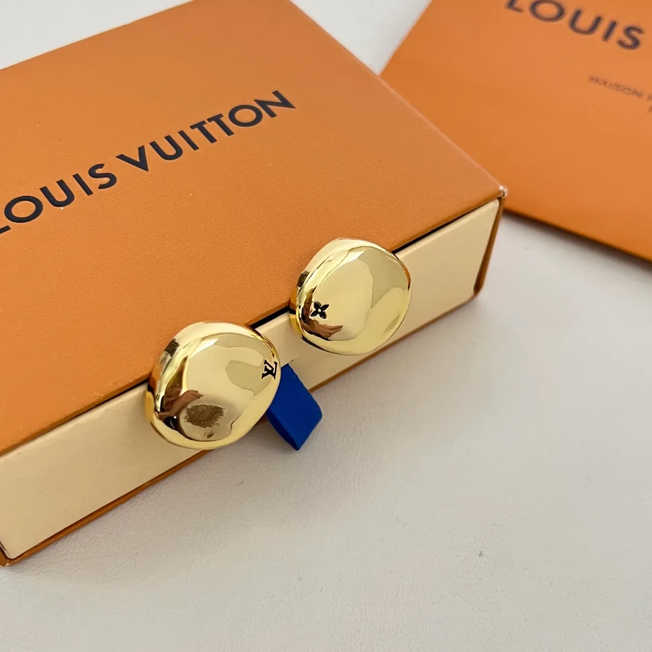 Louis Vuitton Gold-Tone Pebble-Shape Monogram Earrings 4