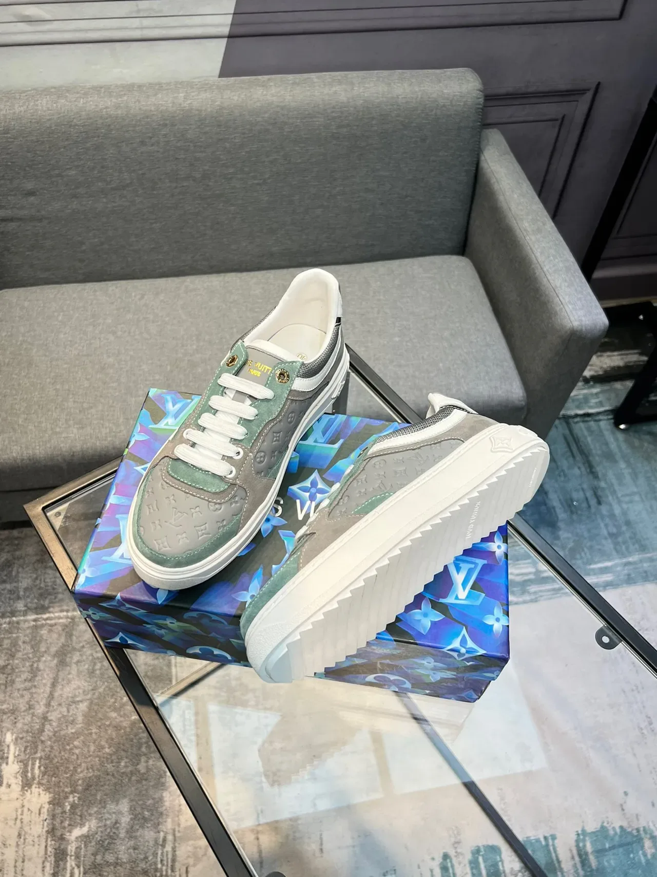 Louis Vuitton Cinza Verde Monogramados Painel Construction Camurça E Malha Mix Tênis Lifestyle 4