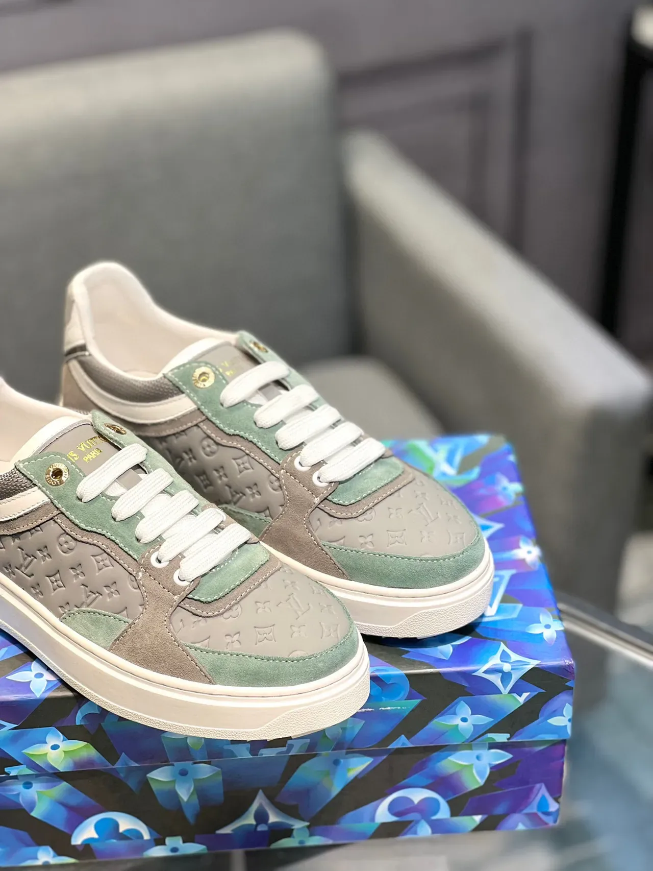 Louis Vuitton Cinza Verde Monogramados Painel Construction Camurça E Malha Mix Tênis Lifestyle 9