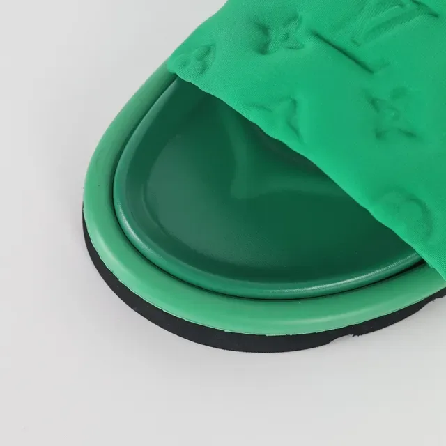 Louis Vuitton Vert Noir Matelassés Sangle Monogramme Semelle Plateforme Bicolore Chaussons 5
