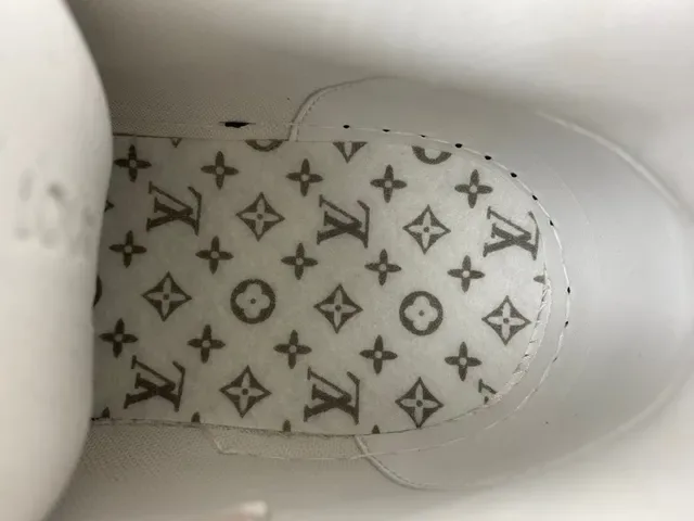 Louis Vuitton Vert et Blanc Cuir en couches et maillage perforé semelle chunky plateforme sneakers lifestyle 8