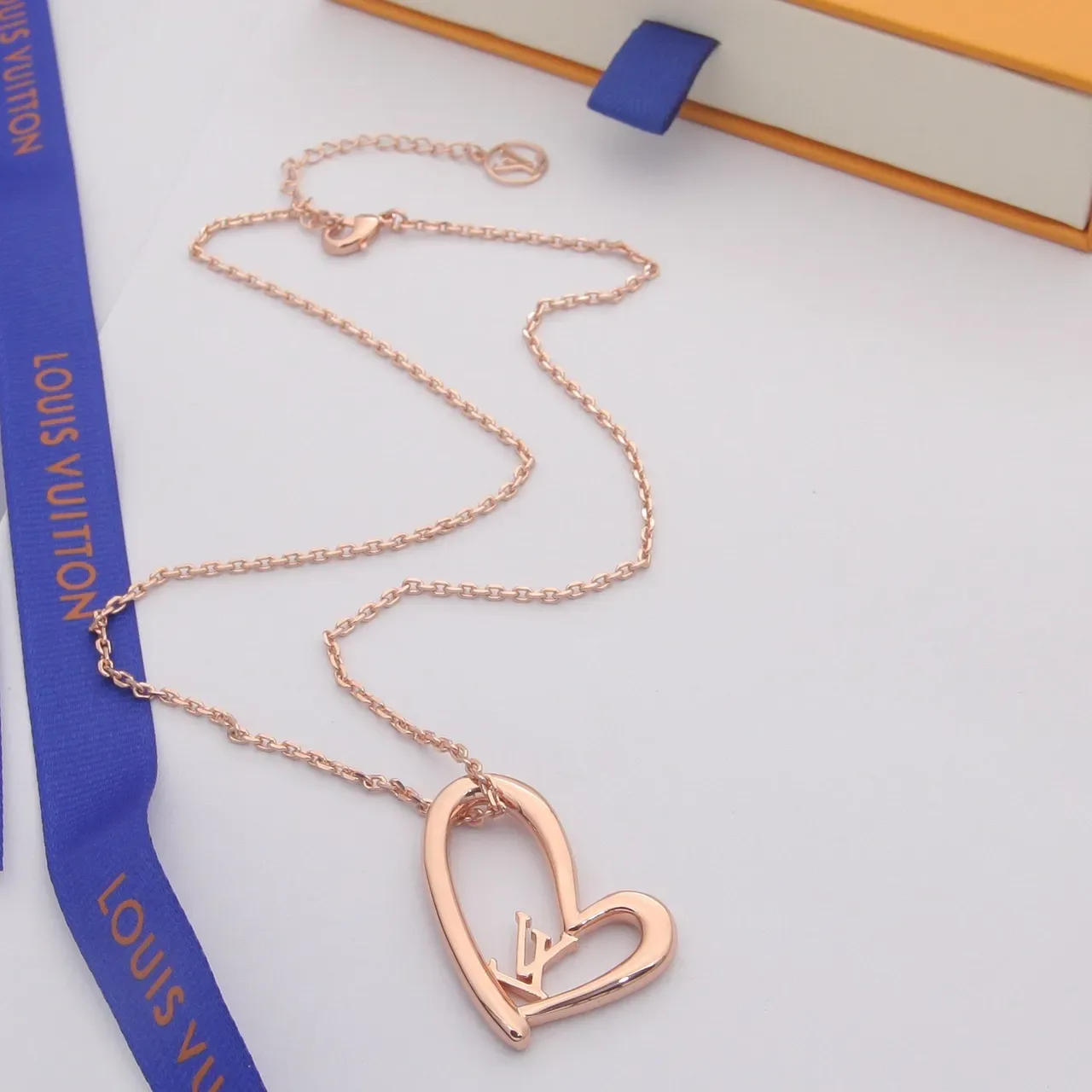 Louis Vuitton Heart Necklace Gold-Tone Open Heart Pendant Necklace 5