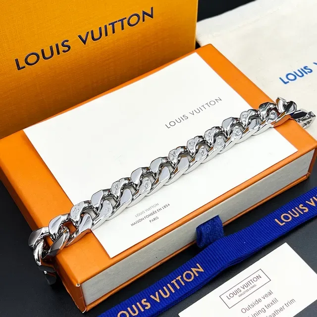 Louis Vuitton Iconic Chain Polished Silver-Tone Monogram Bracelet 3
