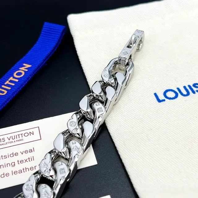 Louis Vuitton Iconic Chain Polished Silver-Tone Monogram Bracelet 4